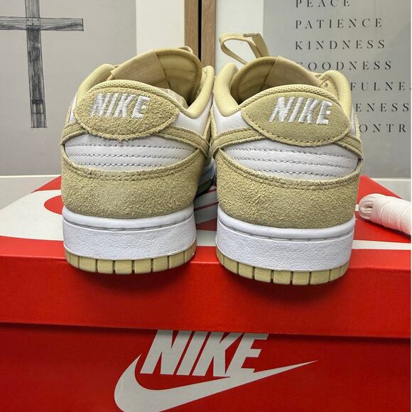 Nike Dunk Low Retro SE Men’s 11 White Gold Suede Extra Laces FQ8249-102 - Picture 5 of 7